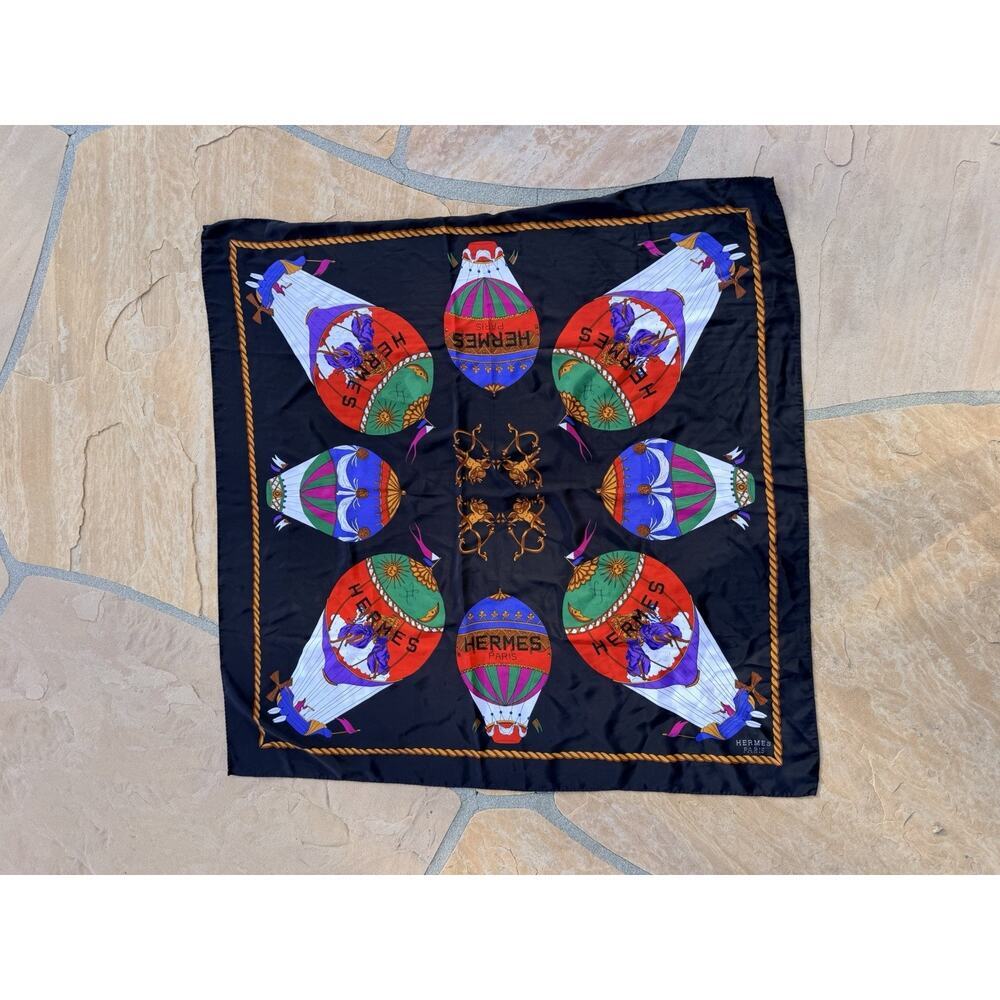 HERMÈS Silk HOT AIR BALLONE Scarf 30”x30” Inch ES - Picture 1 of 5
